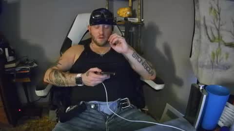 Snapshot of livingpuddle chatting on November 20, 7:35 pm livingpuddle online show from November 20, 7:35 pm