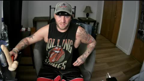 Snapshot of livingpuddle chatting on April 20, 2:36 am livingpuddle online show from April 20, 2:36 am
