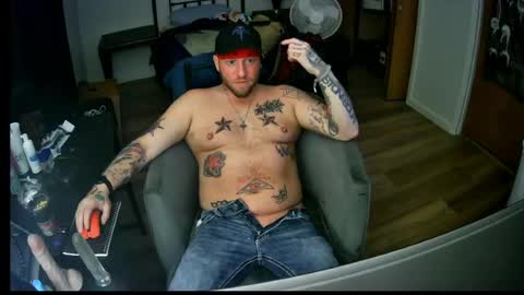 Snapshot of livingpuddle chatting on May 23, 12:27 am livingpuddle online show from May 23, 12:27 am