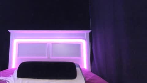 Snapshot of livinsubspace chatting on May 28, 10:40 pm Liv online show from May 28, 10:40 pm