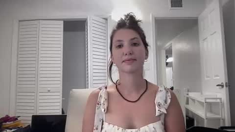 Snapshot of livvyybearxx chatting on July 12, 4:25 am liv online show from July 12, 4:25 am