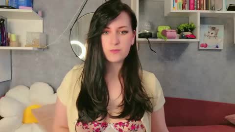 Snapshot of liya_gorgeous chatting on April 22, 3:57 pm liya_gorgeous online show from April 22, 3:57 pm