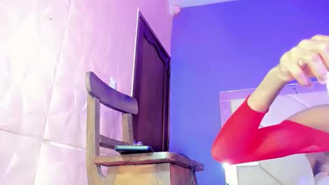 Snapshot of liyenpain01 chatting on May 8, 8:47 pm liyenpain01 online show from May 8, 8:47 pm