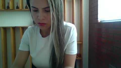 liz_28 online show from October 16, 4:30 pm