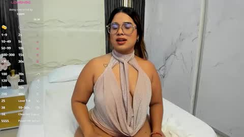 Snapshot of liz_ariza4u chatting on February 24, 2:42 am online show from February 24, 2:42 am