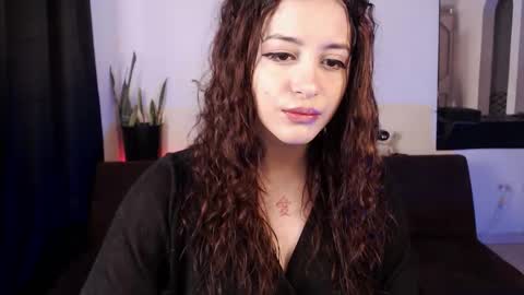 Elizabeth online show from January 8, 5:48 pm