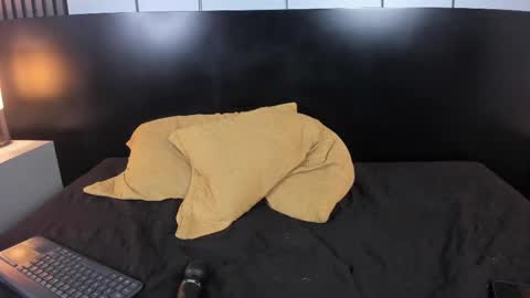 Liz  online show from February 26, 4:14 pm