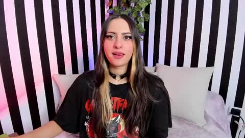 Snapshot of liz_goth chatting on April 21, 2:01 pm Liz online show from April 21, 2:01 pm