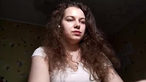 Molly online show from May 5, 4:15 pm