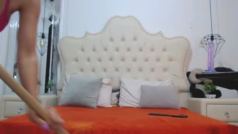 lizANDjuan online show from January 8, 7:03 pm