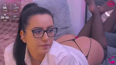 Snapshot of lizasunshine__ chatting on April 23, 7:30 am lizasunshine__ online show from April 23, 7:30 am