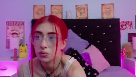 Snapshot of lizz_bela1 chatting on May 3, 12:27 am Lizz online show from May 3, 12:27 am
