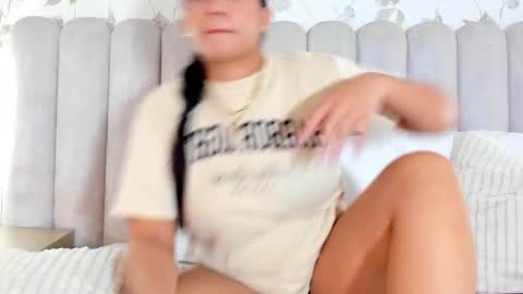 LIZZ   online show from February 21, 10:00 pm