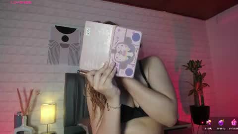 Snapshot of lizzie_evans chatting on July 18, 11:36 am Lizzie online show from July 18, 11:36 am
