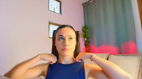 lizzy_kane online show from December 17, 8:15 pm