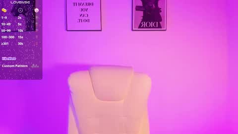 lizzyponcee online show from October 30, 12:17 pm