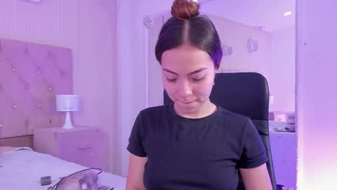 Lizzy Rossie online show from February 6, 2:20 pm