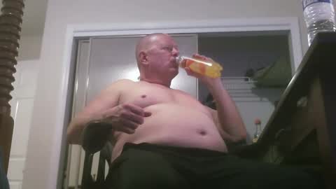 Snapshot of lkn4hairy chatting on January 18, 5:22 am Lkn4hairy online show from January 18, 5:22 am