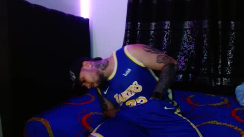 lliamm 2 online show from January 8, 5:43 am