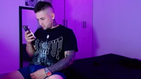 Snapshot of lliamm_2 chatting on May 6, 4:52 am lliamm 2 online show from May 6, 4:52 am
