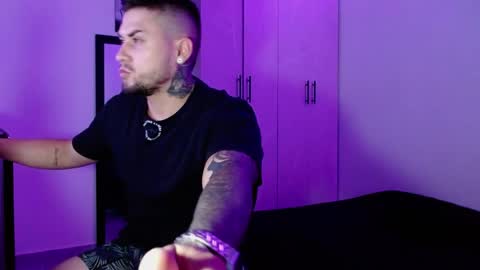 Snapshot of lliamm_2 chatting on May 10, 4:06 am lliamm 2 online show from May 10, 4:06 am