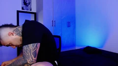 Snapshot of lliamm_2 chatting on May 24, 3:55 am lliamm 2 online show from May 24, 3:55 am