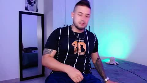 Snapshot of lliamm_2 chatting on May 28, 3:04 am lliamm 2 online show from May 28, 3:04 am