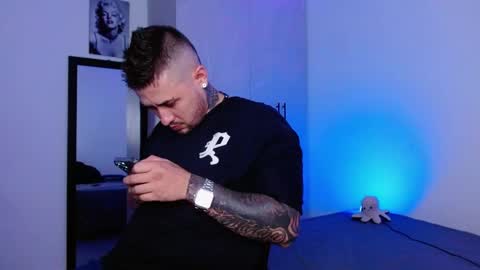 Snapshot of lliamm_2 chatting on June 3, 4:04 am lliamm 2 online show from June 3, 4:04 am