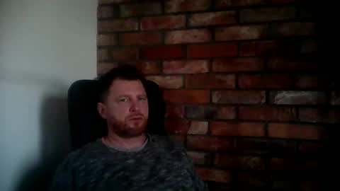 Snapshot of lllukasssxxx chatting on December 26, 10:37 am lllukasssxxx online show from December 26, 10:37 am