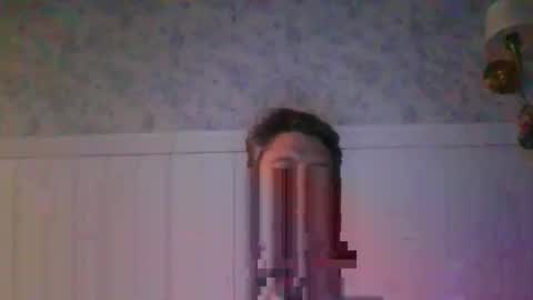 Snapshot of llzonall chatting on February 8, 2:04 am DC online show from February 8, 2:04 am