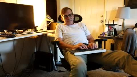 LongDick Daddy online show from September 12, 10:32 pm