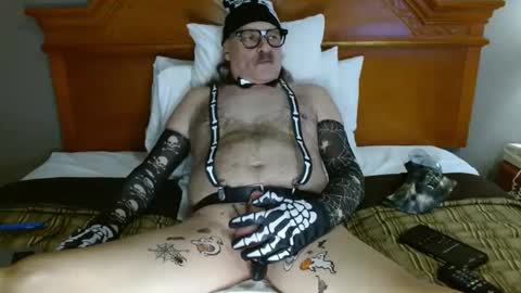 Snapshot of lnsideher69 chatting on October 28, 1:42 am John online show from October 28, 1:42 am