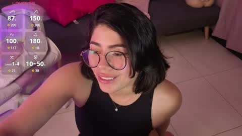 Snapshot of loaluxury chatting on April 27, 8:40 pm Pamela online show from April 27, 8:40 pm
