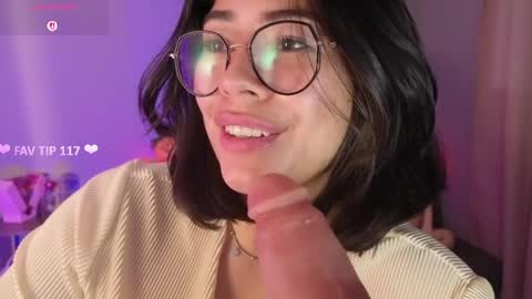 Snapshot of loaluxury chatting on May 24, 3:39 pm Pamela online show from May 24, 3:39 pm
