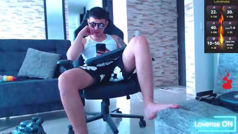 Snapshot of lobito_xxxl chatting on November 14, 7:34 pm lobito_xxxl online show from November 14, 7:34 pm