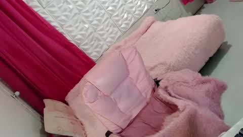 Thea online show from February 10, 11:23 pm