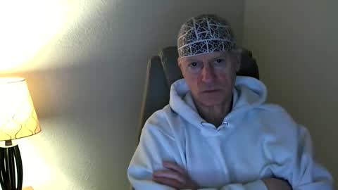 Snapshot of loco_joe chatting on May 30, 8:33 am Loco Joe online show from May 30, 8:33 am