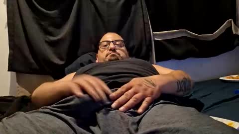 Snapshot of locolouie chatting on October 20, 8:37 am SeekingWaifu online show from October 20, 8:37 am