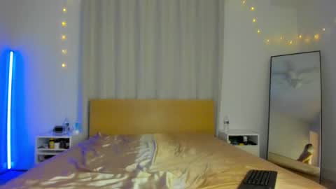 Snapshot of lodaddy_gets_dirty chatting on February 23, 5:34 am lolo 3 online show from February 23, 5:34 am