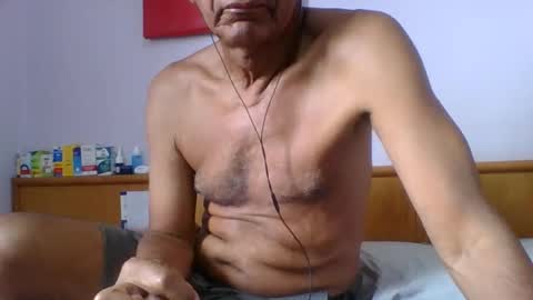 Snapshot of lodovicense1984 chatting on December 16, 3:06 pm lodovicense1984 online show from December 16, 3:06 pm
