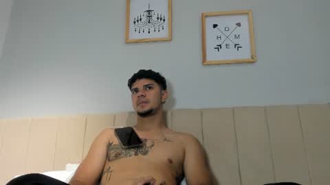 Snapshot of logan_9_ chatting on June 19, 4:39 am logan online show from June 19, 4:39 am