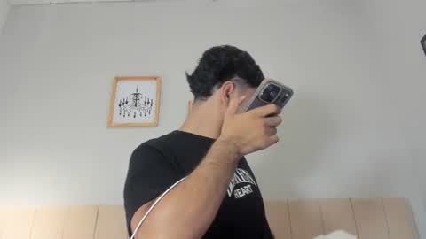 Snapshot of logan_9_ chatting on June 24, 10:20 pm logan online show from June 24, 10:20 pm