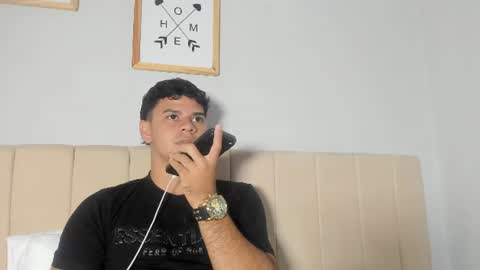 Snapshot of logan_9_ chatting on July 3, 11:00 pm logan online show from July 3, 11:00 pm