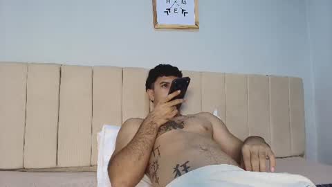 Snapshot of logan_9_ chatting on July 16, 11:00 pm logan online show from July 16, 11:00 pm