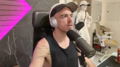 logan__kelly online show from July 31, 5:56 pm