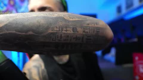 Snapshot of logan_hugh8 chatting on February 7, 4:22 pm logan_hugh8 online show from February 7, 4:22 pm