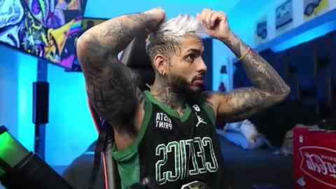 Snapshot of logan_hugh8 chatting on February 14, 11:18 am logan_hugh8 online show from February 14, 11:18 am