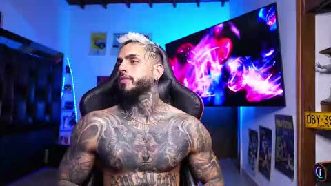 Snapshot of logan_hugh8 chatting on March 6, 9:50 am logan_hugh8 online show from March 6, 9:50 am