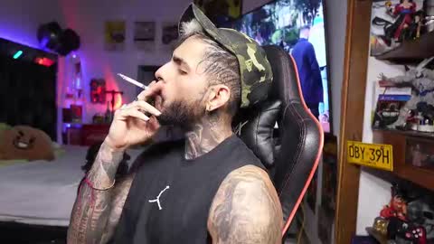 logan_hugh8 online show from March 21, 10:31 am