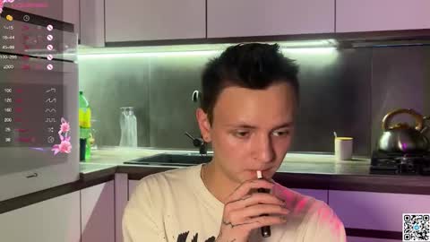 Snapshot of logan_mett chatting on October 7, 11:02 pm Logan online show from October 7, 11:02 pm